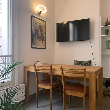 Cool And Cosy Flat At St Germain Des Pres